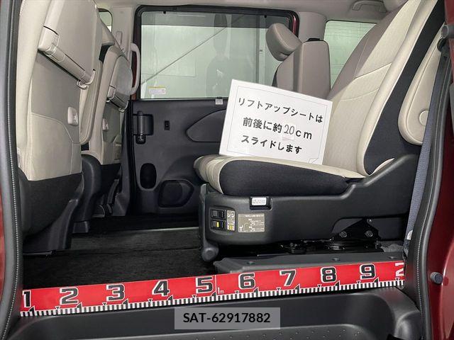 Nissan SERENA 2017-03 6219491-7