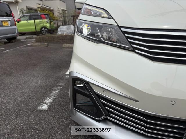 Nissan SERENA 2016-11 6247374-9