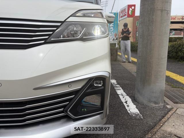 Nissan SERENA 2016-11 6247374-10
