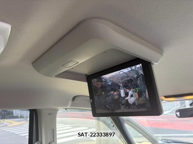 Nissan SERENA 2016-11 6247374-11