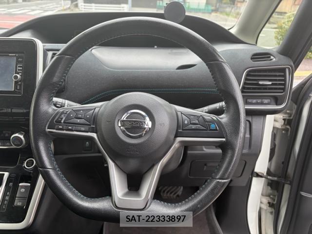 Nissan SERENA 2016-11 6247374-15