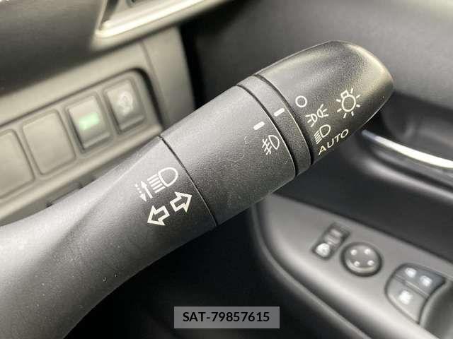 Nissan SERENA 2016-10 6614795-16