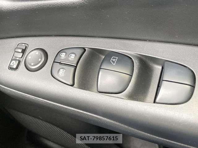 Nissan SERENA 2016-10 6614795-19