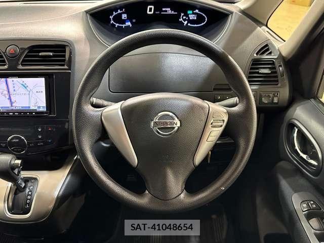 Nissan SERENA 2013-11 6642532-9