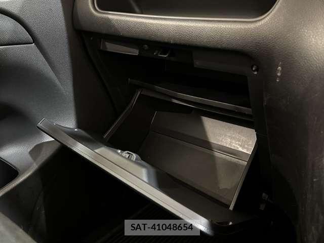 Nissan SERENA 2013-11 6642532-27
