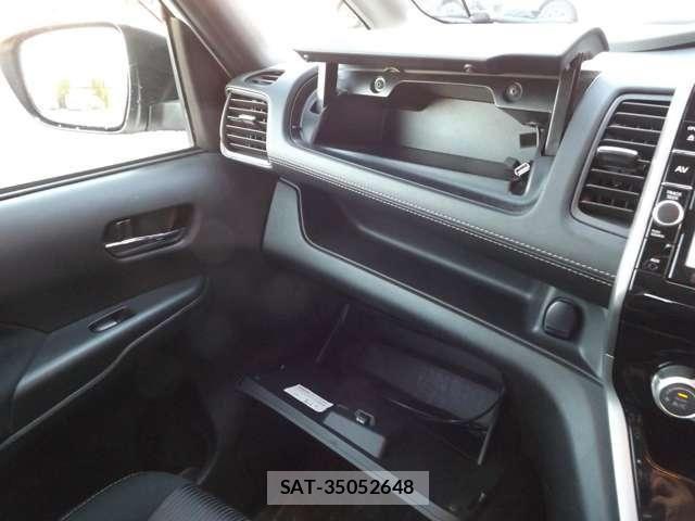 Nissan SERENA 2019-06 6753272-25