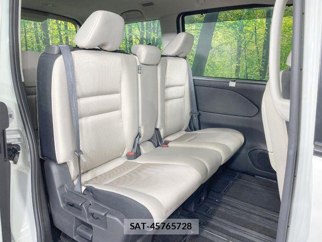 Nissan SERENA 2016-11 6753277-9