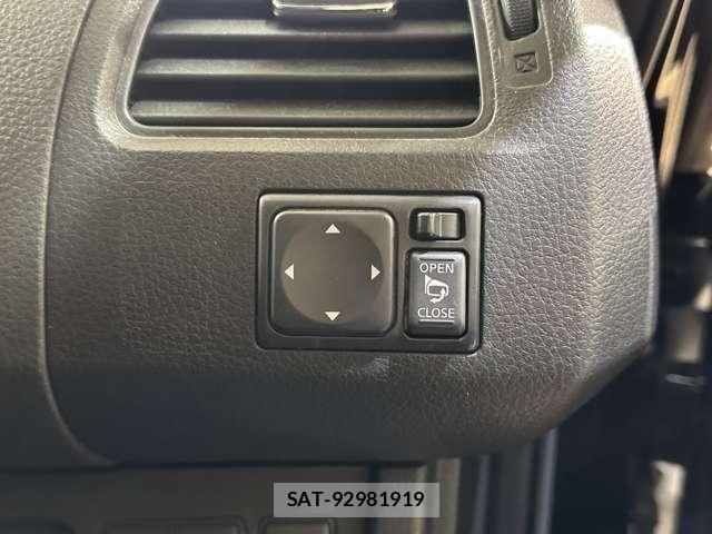 Nissan SERENA 2015-09 6817221-13