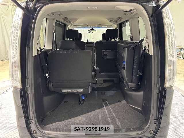 Nissan SERENA 2015-09 6817221-29