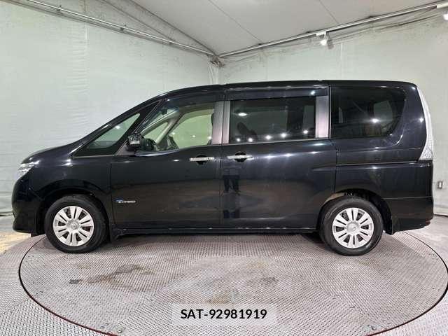 Nissan SERENA 2015-09 6817221-7