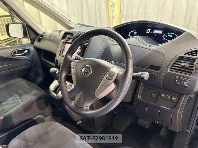 Nissan SERENA 2015-09 6817221-8