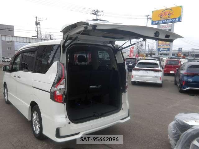 Nissan SERENA 2021-01 6912582-12