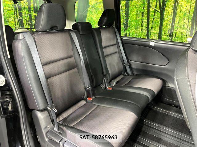 Nissan SERENA 2018-05 6912583-12