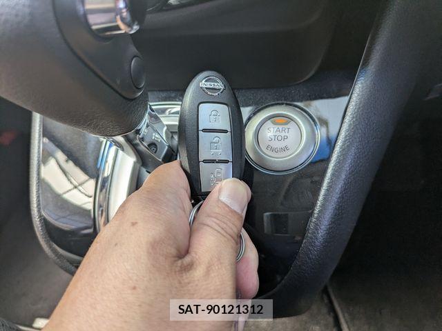 Nissan SERENA 2014-07 6998189-12