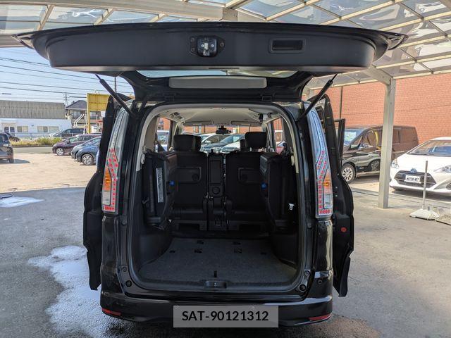 Nissan SERENA 2014-07 6998189-24