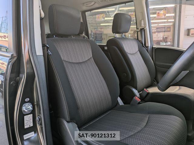 Nissan SERENA 2014-07 6998189-27