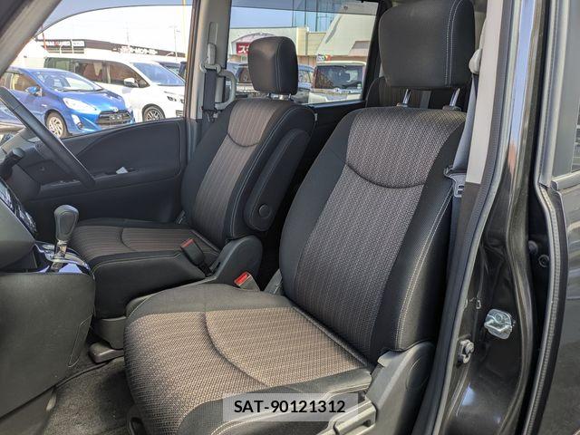 Nissan SERENA 2014-07 6998189-2