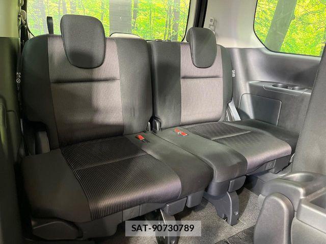 Nissan SERENA 2017-12 7021568-10