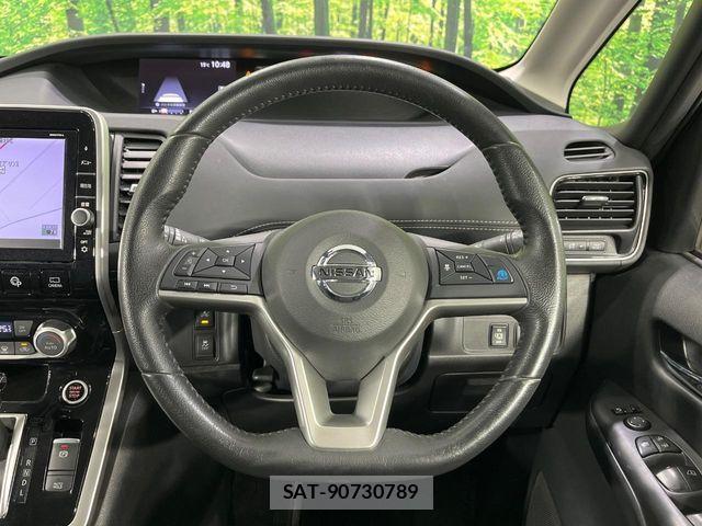 Nissan SERENA 2017-12 7021568-12