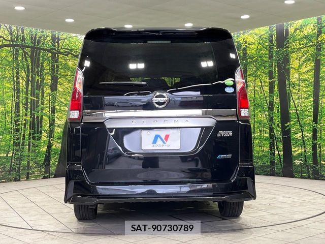Nissan SERENA 2017-12 7021568-16