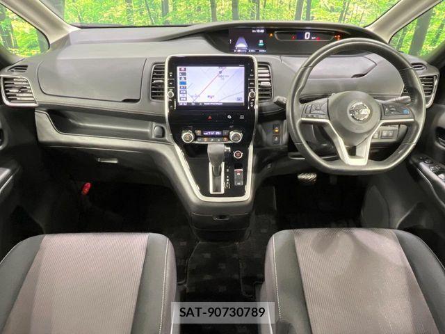 Nissan SERENA 2017-12 7021568-1