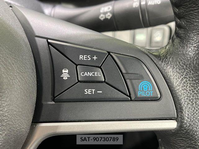 Nissan SERENA 2017-12 7021568-5
