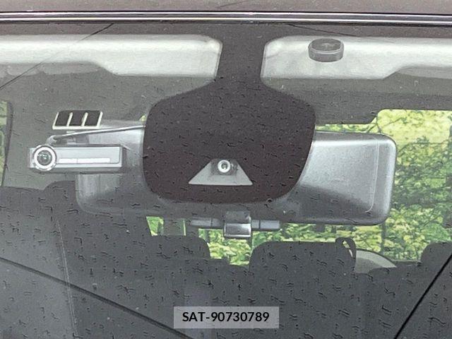 Nissan SERENA 2017-12 7021568-7