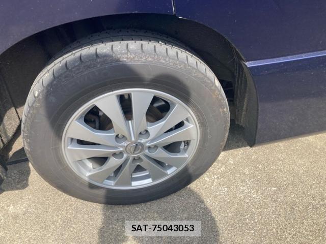 Nissan SERENA 2017-05 7021571-2