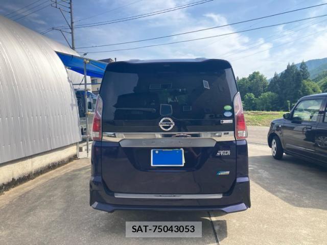 Nissan SERENA 2017-05 7021571-4