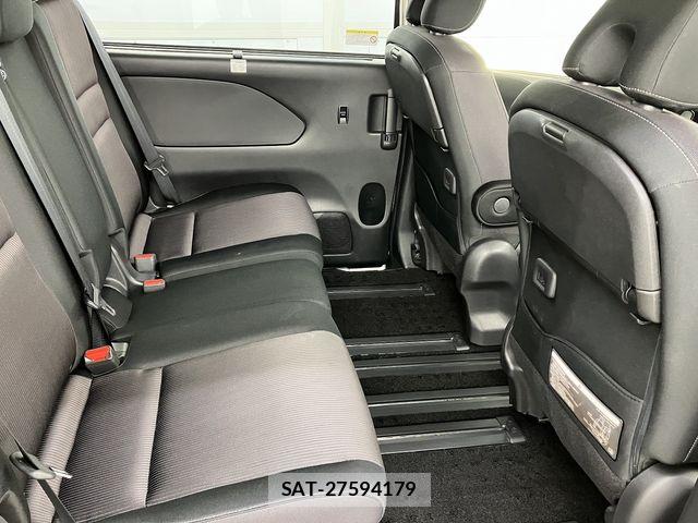 Nissan SERENA 2017-03 7060685-9