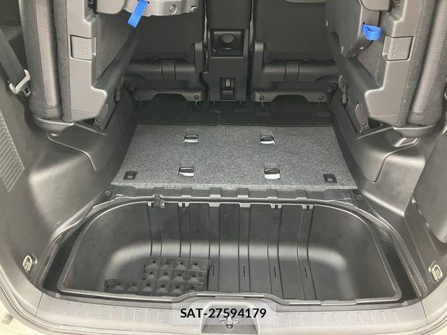 Nissan SERENA 2017-03 7060685-11