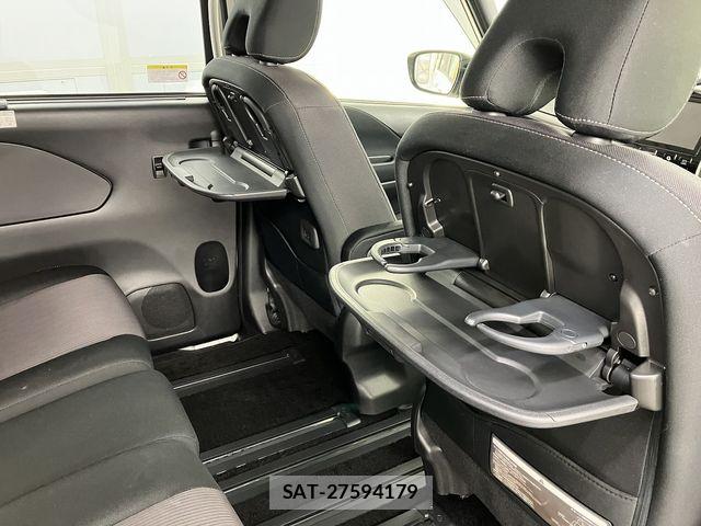 Nissan SERENA 2017-03 7060685-13