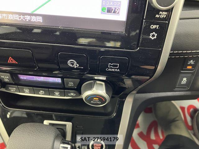 Nissan SERENA 2017-03 7060685-17
