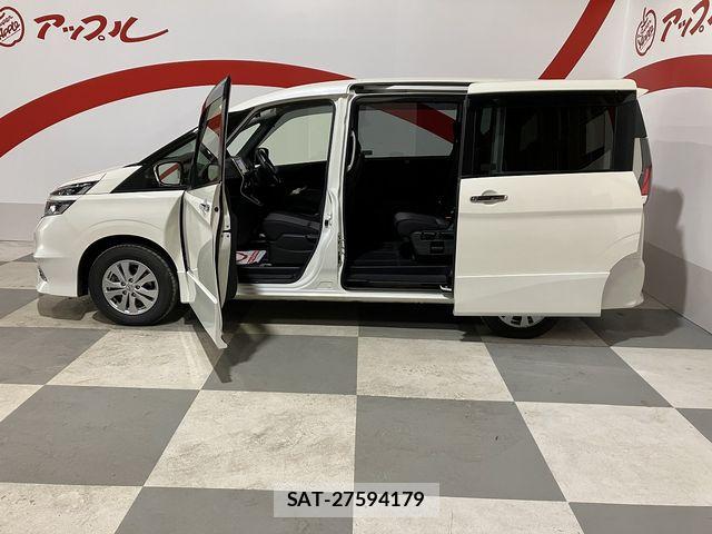 Nissan SERENA 2017-03 7060685-3