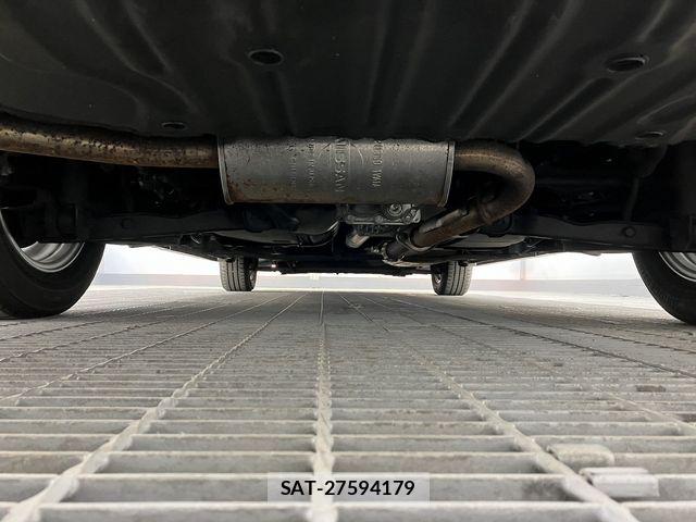 Nissan SERENA 2017-03 7060685-5