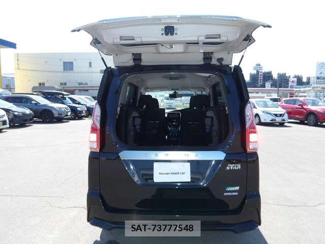Nissan SERENA 2016-09 7060688-5