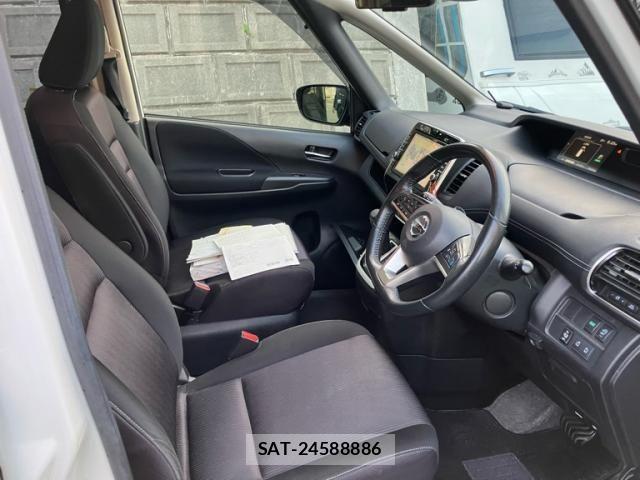 Nissan SERENA 2018-06 7224930-11