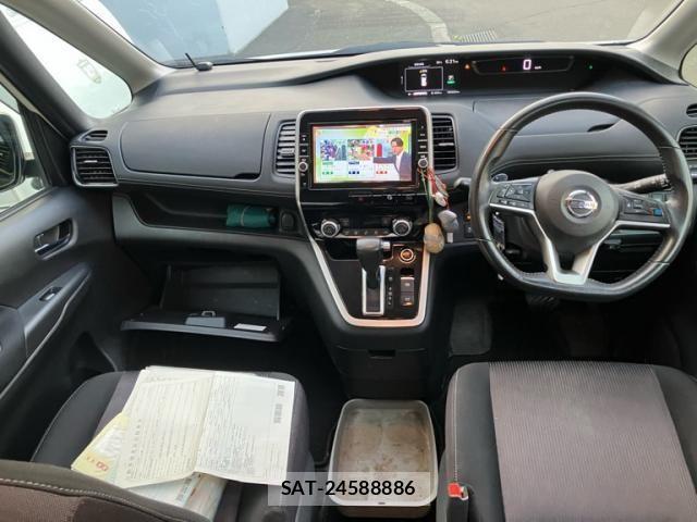 Nissan SERENA 2018-06 7224930-13