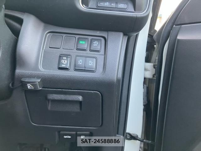 Nissan SERENA 2018-06 7224930-18