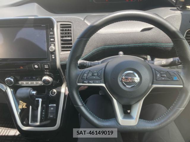 Nissan SERENA 2017-03 7224916-10