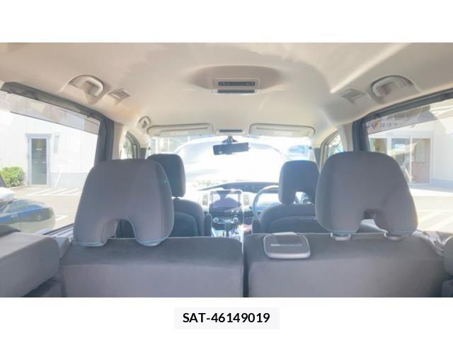 Nissan SERENA 2017-03 7224916-18