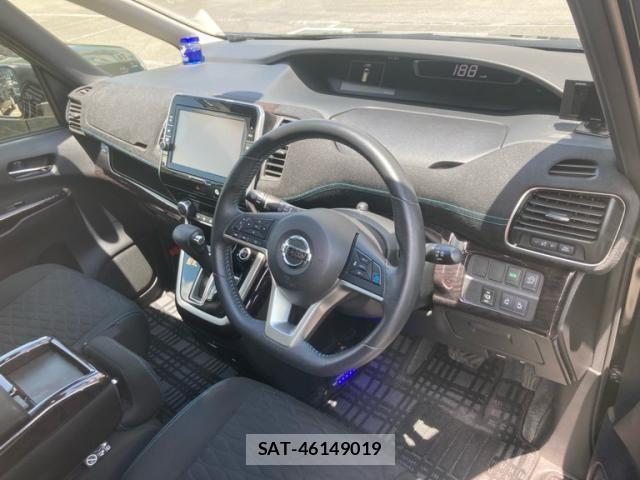 Nissan SERENA 2017-03 7224916-6