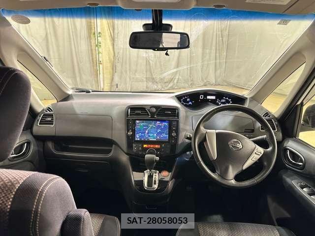 Nissan SERENA 2014-09 7224914-18