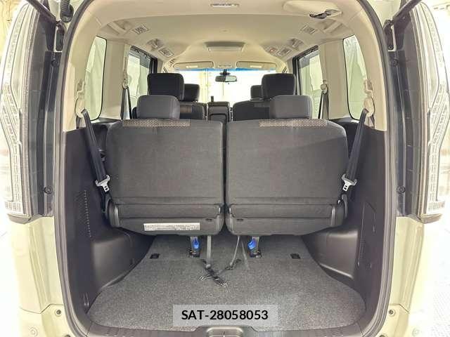 Nissan SERENA 2014-09 7224914-29