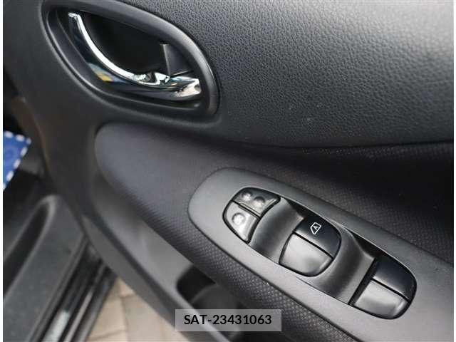 Nissan SERENA 2015-07 7224915-22