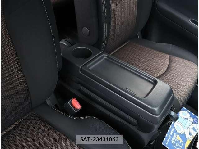 Nissan SERENA 2015-07 7224915-29