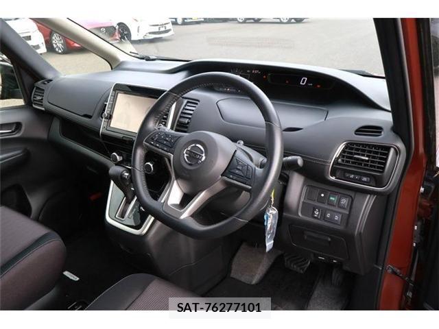 Nissan SERENA 2017-07 7224920-10