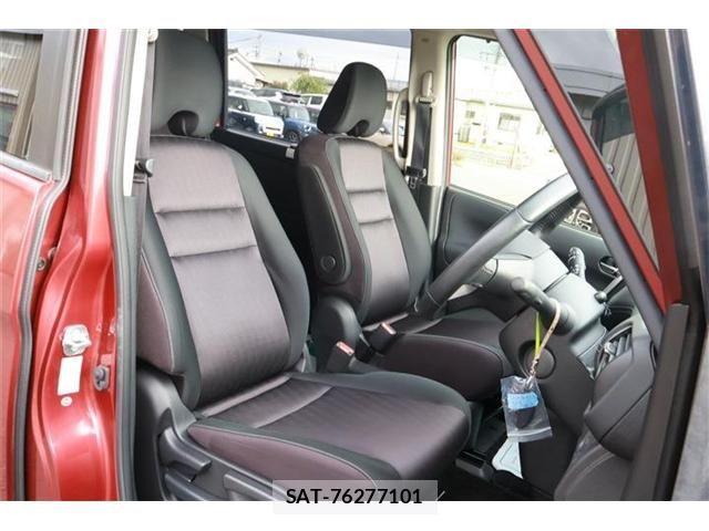 Nissan SERENA 2017-07 7224920-11
