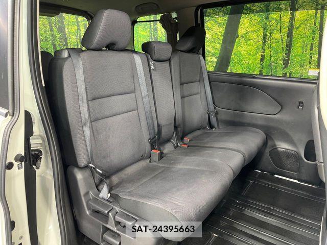 Nissan SERENA 2017-08 7224919-8