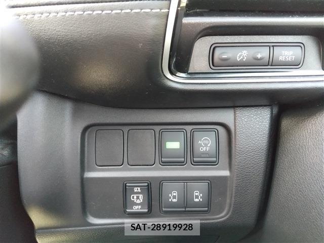 Nissan SERENA 2016-11 7252281-12